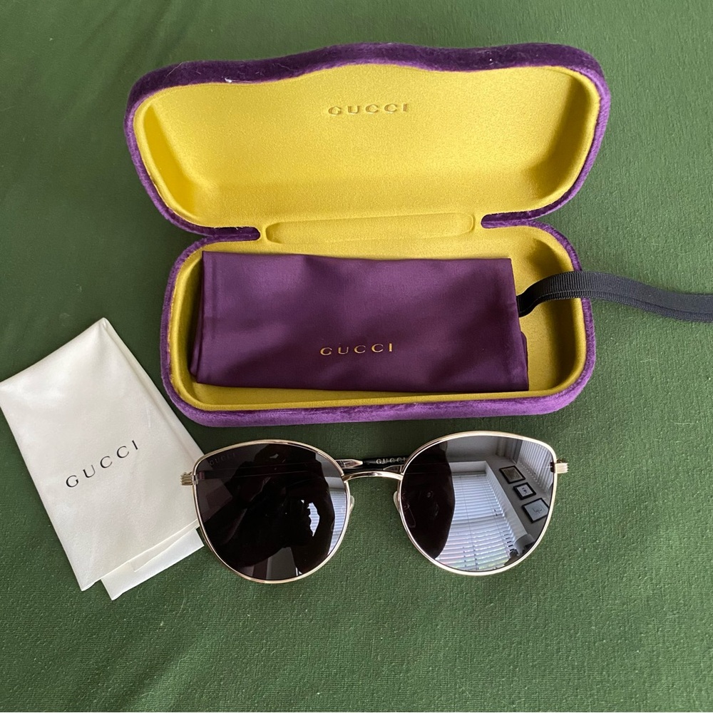 EUC Gucci Large Cateye Sunglasses with Gold Metallic Frame